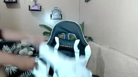 mia online show from July 2026 09:46:02 AM