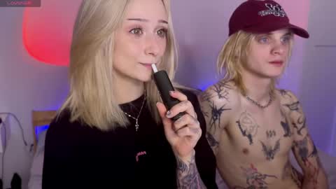 Mia online show from May 2026 09:54:01 PM