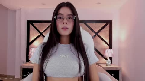 Snapshot of miasilverr chatting on January 2025 08:15:01 PM Mia online show from January 2025 08:15:01 PM