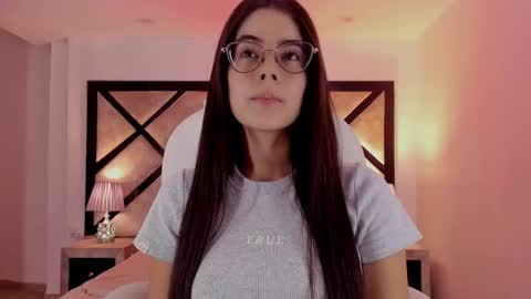 Snapshot of miasilverr chatting on February 2025 10:58:01 PM Mia online show from February 2025 10:58:01 PM