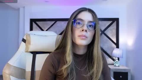 Snapshot of miasilverr chatting on March 2026 08:02:01 PM Mia online show from March 2026 08:02:01 PM