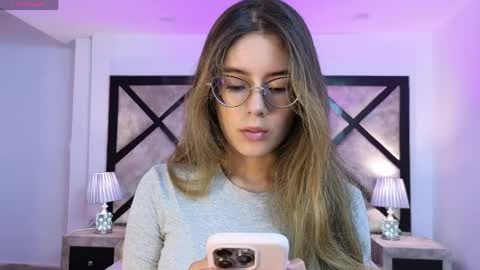 Snapshot of miasilverr chatting on April 2026 07:25:02 PM Mia online show from April 2026 07:25:02 PM