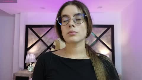 Snapshot of miasilverr chatting on April 2026 07:08:02 PM Mia online show from April 2026 07:08:02 PM