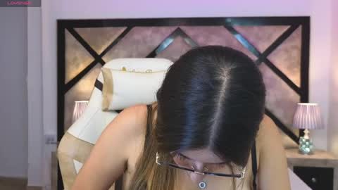 Snapshot of miasilverr chatting on April 2026 07:59:01 PM Mia online show from April 2026 07:59:01 PM