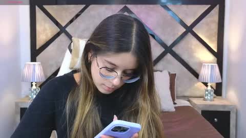 Snapshot of miasilverr chatting on May 2026 07:30:02 PM Mia online show from May 2026 07:30:02 PM
