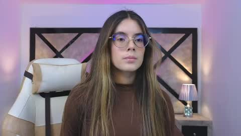 Snapshot of miasilverr chatting on May 2026 06:58:01 PM Mia online show from May 2026 06:58:01 PM