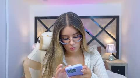 Snapshot of miasilverr chatting on July 2026 07:22:02 PM Mia online show from July 2026 07:22:02 PM