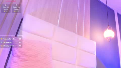 Mia online show from March 2025 09:45:02 PM