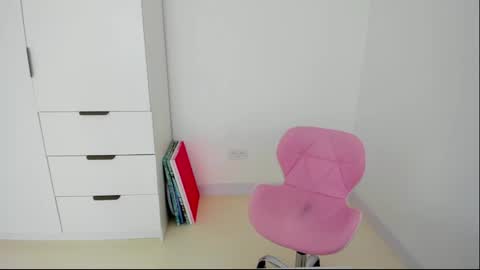 Snapshot of miastripdance chatting on April 2026 10:17:02 AM miastripdance online show from April 2026 10:17:02 AM