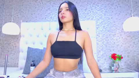 Mia Sweetth online show from November 2025 09:36:01 AM