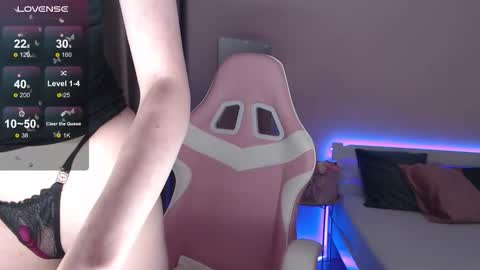 Sofia online show from November 2025 01:37:01 PM