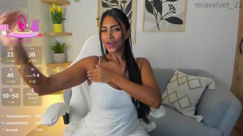 Snapshot of miavelvet_22 chatting on January 2026 05:20:01 AM Mia Velvet online show from January 2026 05:20:01 AM