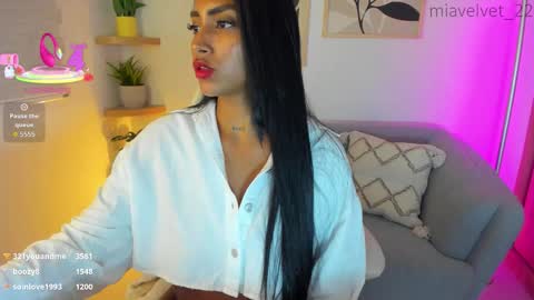 Snapshot of miavelvet_22 chatting on January 2026 05:24:01 AM Mia Velvet online show from January 2026 05:24:01 AM