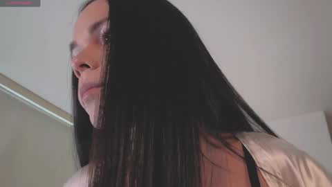 Snapshot of miavero chatting on June 2026 02:44:02 PM Mia online show from June 2026 02:44:02 PM