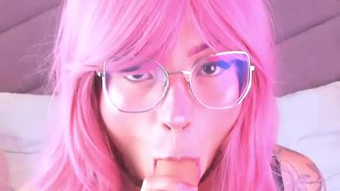 Snapshot of miaweiss chatting on March 2026 08:58:02 PM MiaWeiss online show from March 2026 08:58:02 PM