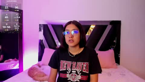 Snapshot of miayiron chatting on May 2026 12:35:02 PM MiaIron online show from May 2026 12:35:02 PM