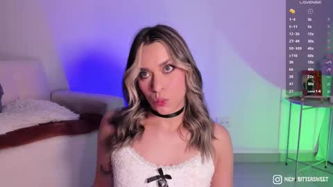 Snapshot of mich_bittersweet chatting on October 2025 10:10:01 PM online show from October 2025 10:10:01 PM