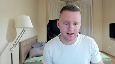 Snapshot of michael_birkin chatting on December 2024 06:04:02 PM Michael Birkin online show from December 2024 06:04:02 PM