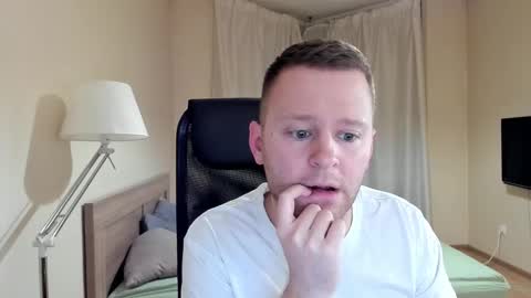 Snapshot of michael_birkin chatting on December 2024 05:51:01 PM Michael Birkin online show from December 2024 05:51:01 PM