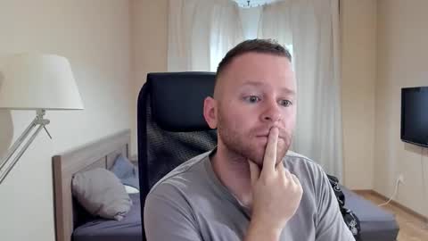 Snapshot of michael_birkin chatting on September 2025 04:18:02 AM Michael Birkin online show from September 2025 04:18:02 AM