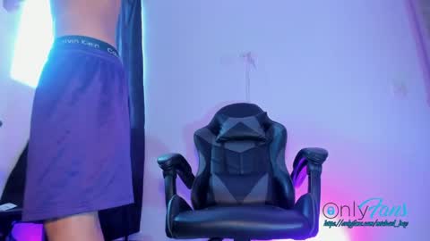 Snapshot of michael_boy88_ chatting on May 2026 01:53:01 PM Michael Boy online show from May 2026 01:53:01 PM