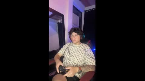 Snapshot of michael_kendall0 chatting on December 2024 10:34:02 PM michael independent model  online show from December 2024 10:34:02 PM