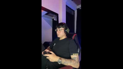 Snapshot of michael_kendall0 chatting on December 2024 10:19:01 PM michael independent model  online show from December 2024 10:19:01 PM