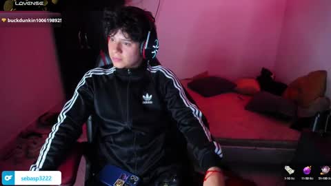 Snapshot of michael_kendall0 chatting on March 2025 01:50:02 AM michael independent model  online show from March 2025 01:50:02 AM