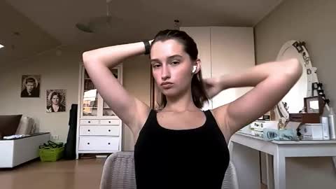 Emily online show from October 2025 02:25:01 PM