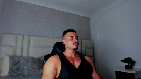 Michael online show from October 2025 04:49:01 AM