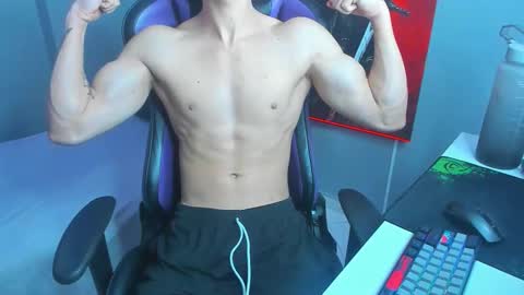 Snapshot of michael_twink18 chatting on October 2025 03:27:01 AM Michael online show from October 2025 03:27:01 AM