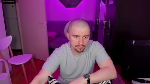 Snapshot of michael_wolfborn chatting on July 2026 02:37:02 AM Michael online show from July 2026 02:37:02 AM