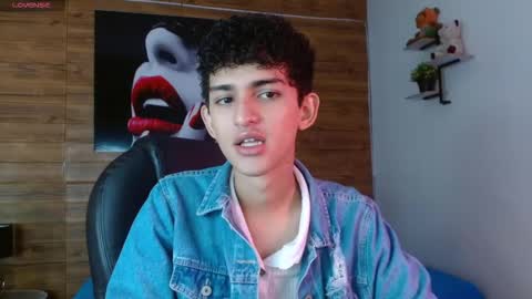 Snapshot of michaelkoiv chatting on November 2025 12:20:01 PM michaelkoiv online show from November 2025 12:20:01 PM