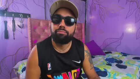 Snapshot of michaell_twink chatting on February 2025 07:02:02 AM Michaell online show from February 2025 07:02:02 AM