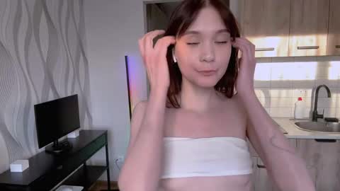 Snapshot of michalkandoll chatting on June 2026 02:33:01 PM Aidaxo online show from June 2026 02:33:01 PM