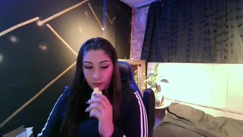 Snapshot of michell_h chatting on May 2026 04:19:01 AM Nani online show from May 2026 04:19:01 AM
