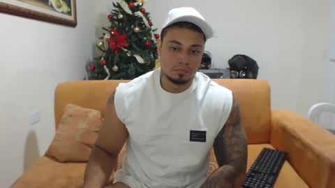 Snapshot of michelle_allen0104 chatting on January 2025 04:38:02 AM michelle_allen0104 online show from January 2025 04:38:02 AM