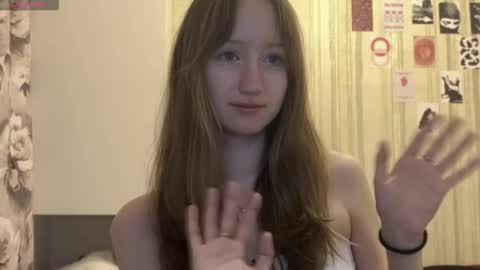 Snapshot of michelle_neely chatting on October 2025 09:31:02 PM michelle_neely online show from October 2025 09:31:02 PM