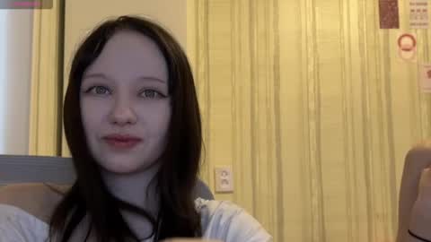 Snapshot of michelle_neely chatting on December 2025 07:05:01 AM michelle_neely online show from December 2025 07:05:01 AM