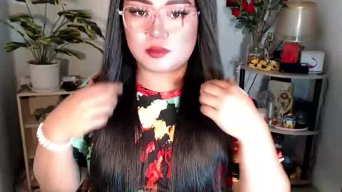 Michelle online show from September 2025 07:12:01 AM