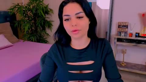 michellereys online show from December 2025 08:49:01 PM