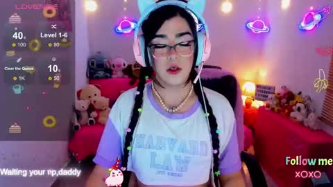 Snapshot of michellevanss22 chatting on October 2025 09:13:01 PM   online show from October 2025 09:13:01 PM