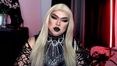 Snapshot of michellevixen921 chatting on October 2025 05:36:02 PM Michelle online show from October 2025 05:36:02 PM