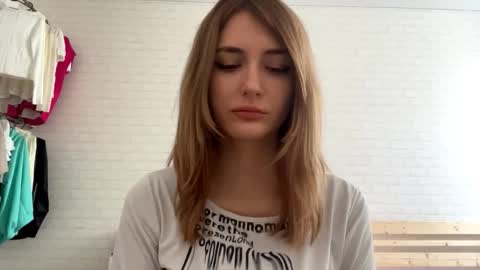 Jenny online show from March 2026 08:59:02 AM