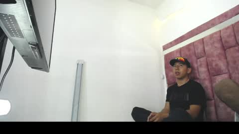 Mick storm online show from April 2026 07:19:02 PM