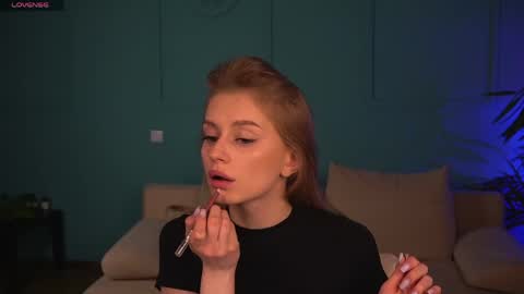 Snapshot of mickey_milk chatting on April 2026 10:22:02 AM Micky online show from April 2026 10:22:02 AM