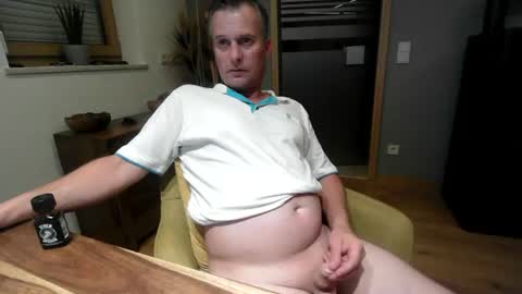 Snapshot of microsbody chatting on June 2026 09:10:02 PM microsbody online show from June 2026 09:10:02 PM