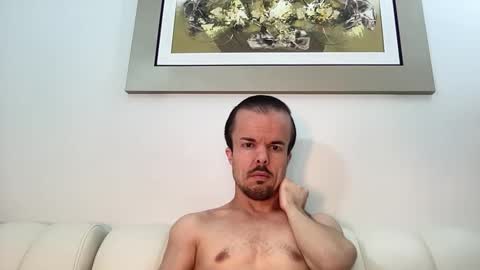 Snapshot of midgettripod1 chatting on September 2025 10:32:02 PM Aaron online show from September 2025 10:32:02 PM