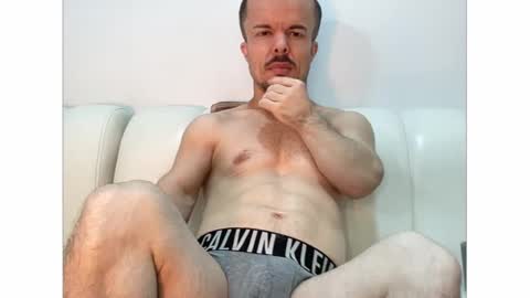 Snapshot of midgettripod1 chatting on September 2025 12:25:01 AM Aaron online show from September 2025 12:25:01 AM