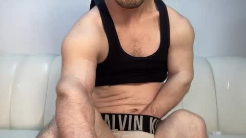 Snapshot of midgettripod1 chatting on October 2025 12:05:02 AM Aaron online show from October 2025 12:05:02 AM